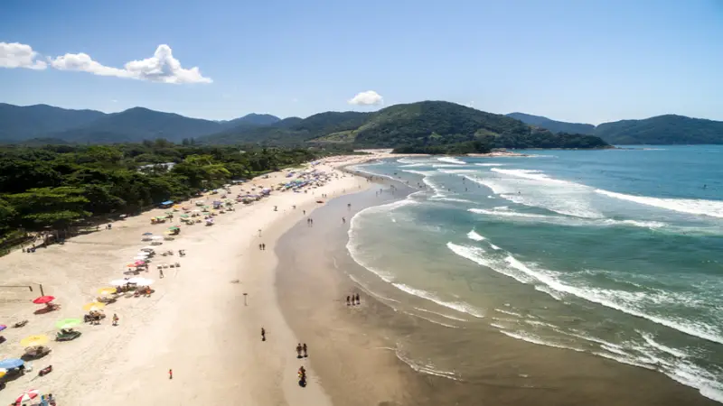 Descubra a Praia de Camburi em São Sebastião